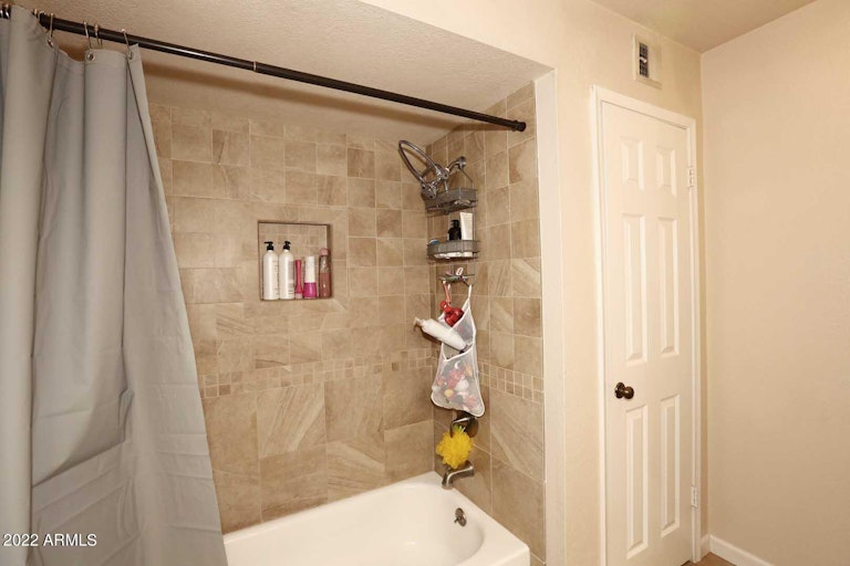 Photo 16 of 32 - 1402 E Guadalupe Rd #246, Tempe, AZ 85283