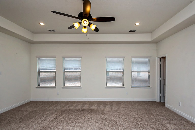 Photo 18 of 27 - 5220 Soren St, Irving, TX 75038