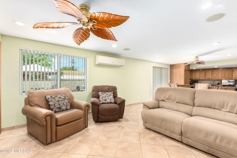 Photo 13 of 45 - 712 S Kenyon Ct, Tucson, AZ 85710