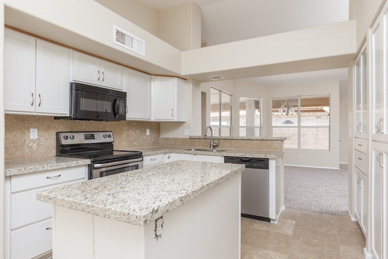 Photo 9 of 25 - 10258 S Hopi Ln, Goodyear, AZ 85338