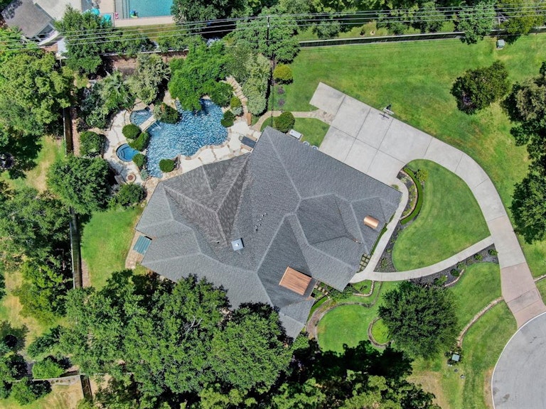 Photo 32 of 34 - 7811 Bent Green Ln, Spring, TX 77389
