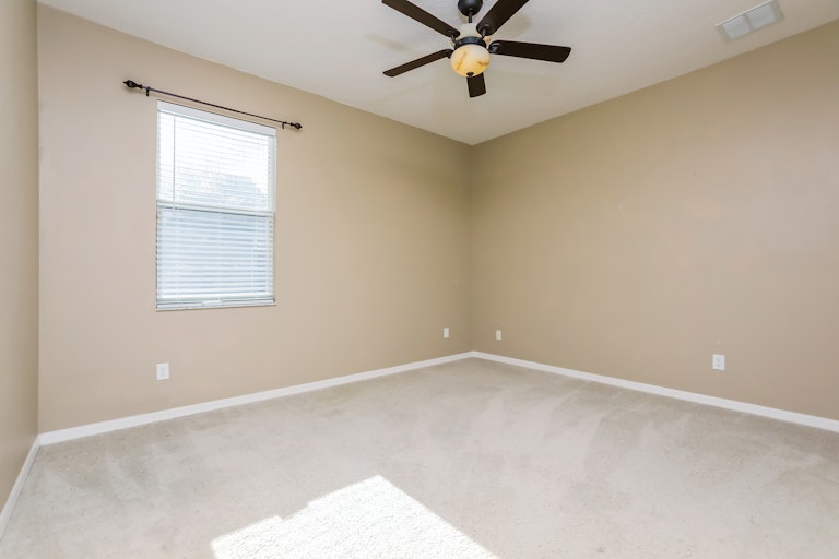 Photo 17 of 27 - 2640 Wyndam Bay Pl, Apopka, FL 32703