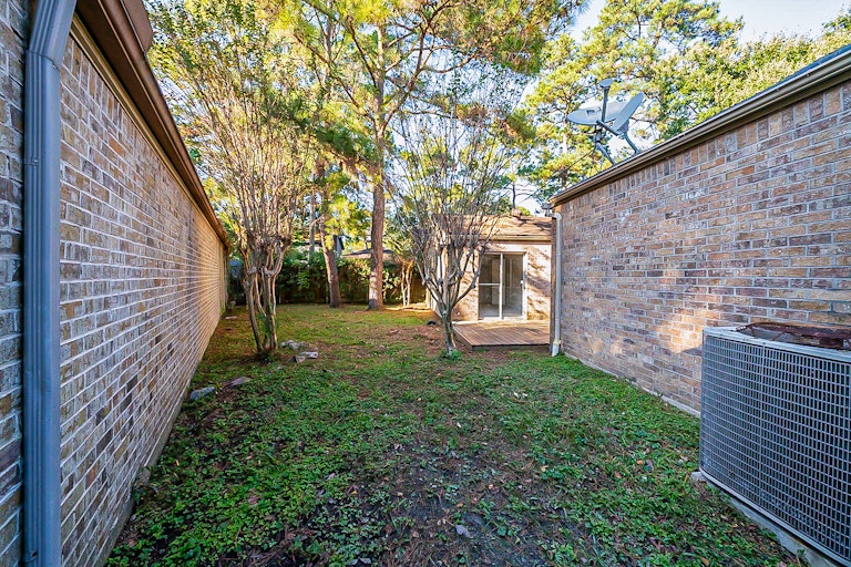 Photo 31 of 32 - 12047 Champion Forest Dr, Houston, TX 77066