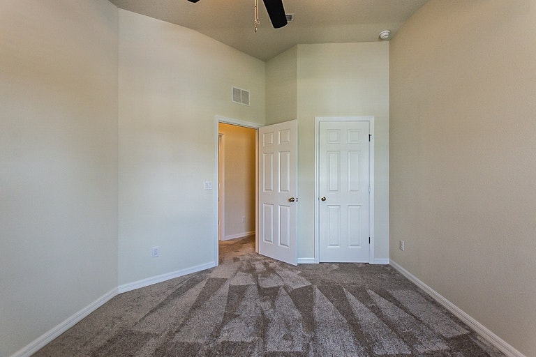 Photo 14 of 19 - 1236 Pavia Dr, Apopka, FL 32703