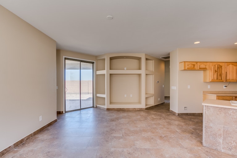 Photo 4 of 39 - 12566 W Cheery Lynn Rd, Avondale, AZ 85392