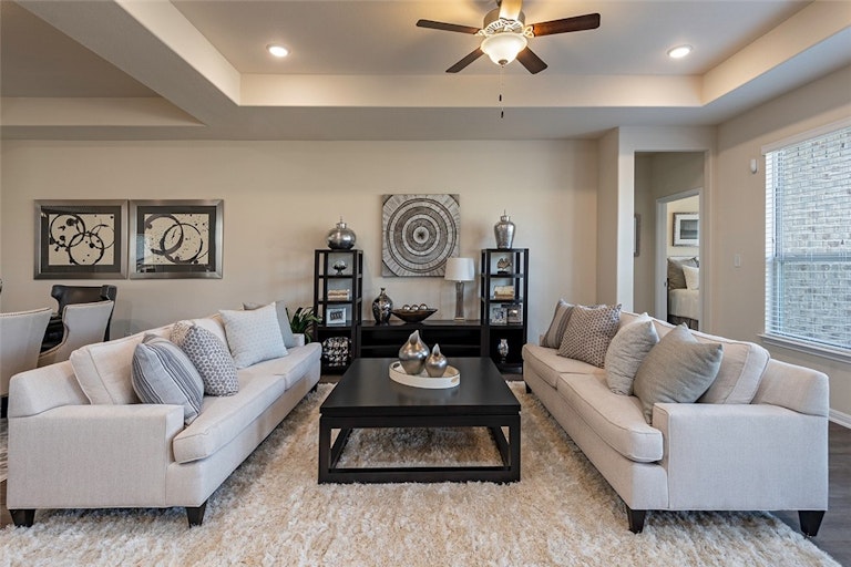 Photo 15 of 31 - 5424 Corelli Fls, Round Rock, TX 78665