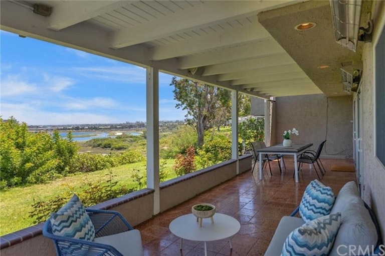 Photo 25 of 28 - 2641 Vista Ornada, Newport Beach, CA 92660