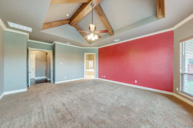 Photo 23 of 43 - 6835 Foghorn Ln, Grand Prairie, TX 75054