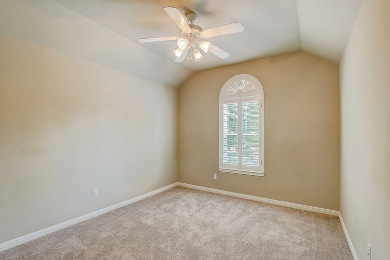Photo 30 of 33 - 3820 Lagoona Dr, Round Rock, TX 78681