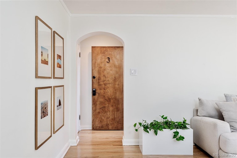 Photo 3 of 26 - 1410 Vine St #3, Denver, CO 80206