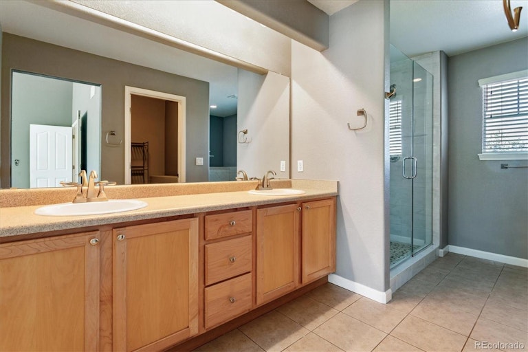 Photo 23 of 33 - 25441 E Indore Dr, Aurora, CO 80016