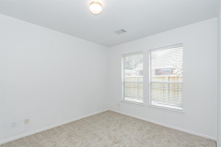 Photo 29 of 37 - 13106 Ryaneagles Dr, Houston, TX 77044