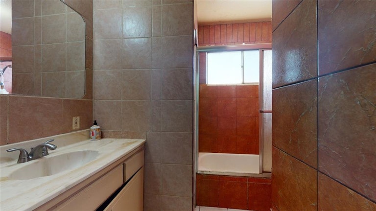 Photo 41 of 48 - 10811 Sagevale Ln, Houston, TX 77089