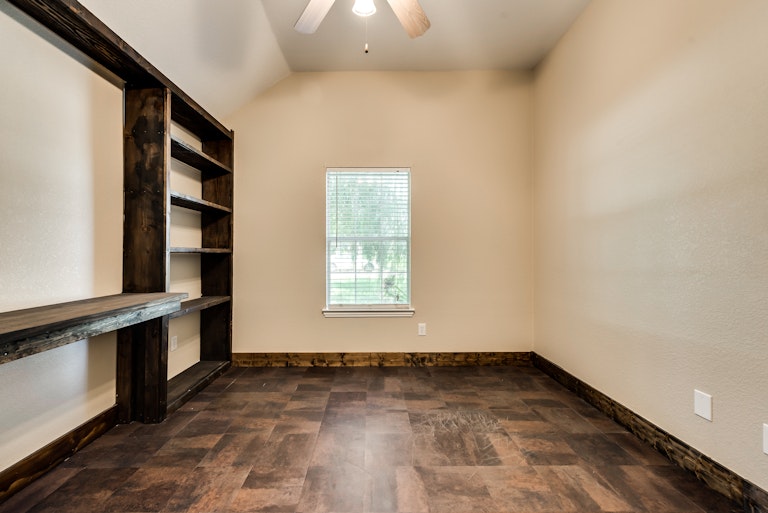 Photo 27 of 36 - 2309 Bridgeport Dr, Little Elm, TX 75068