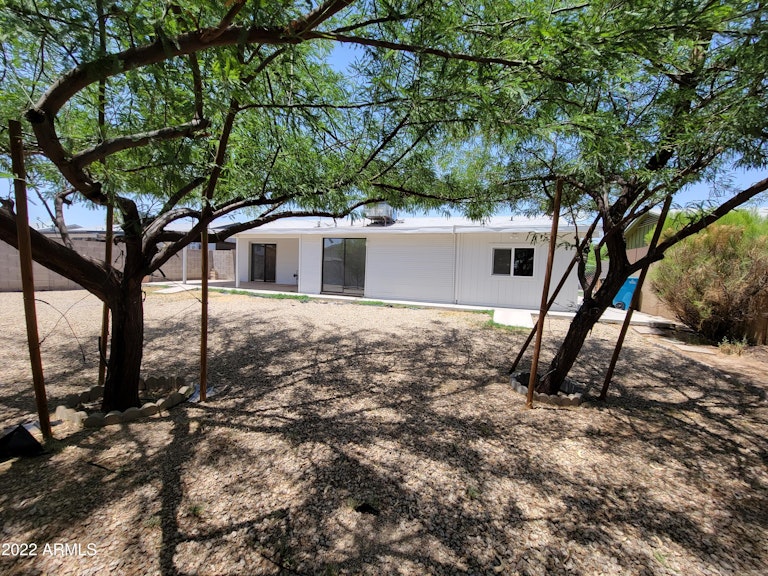 Photo 24 of 24 - 8201 W Earll Dr, Phoenix, AZ 85033