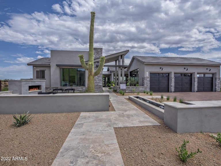 Photo 3 of 64 - 12942 E Buckskin Trl, Scottsdale, AZ 85255