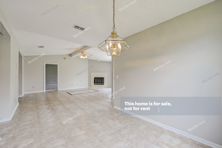 Photo 20 of 31 - 8281 Velvet Springs Ln, Jacksonville, FL 32244