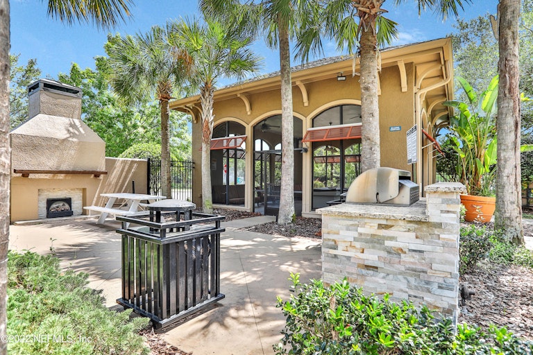 Photo 24 of 31 - 12700 Bartram Park Blvd #328, Jacksonville, FL 32258
