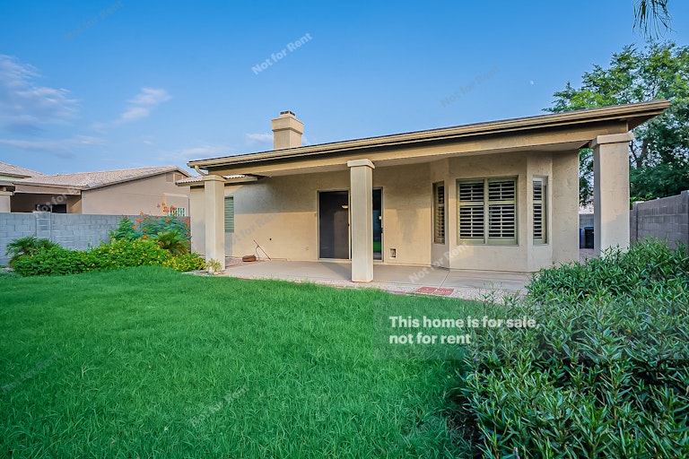 Photo 7 of 20 - 532 N Cambridge St, Gilbert, AZ 85233