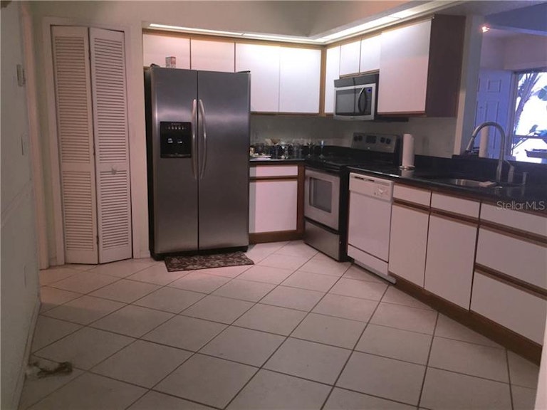 Photo 4 of 25 - 3800 Brandy St, Orlando, FL 32812