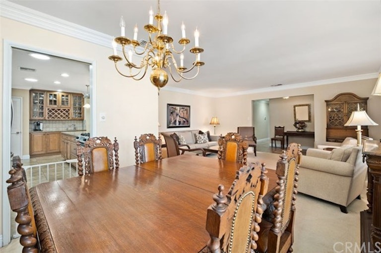 Photo 12 of 32 - 669 Center Crest Dr, Redlands, CA 92373