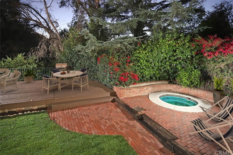 Photo 31 of 38 - 4627 El Camino Corto, La Canada Flintridge, CA 91011