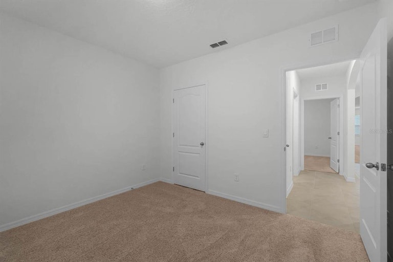 Photo 9 of 40 - 729 Squires Grove Dr, Winter Haven, FL 33880