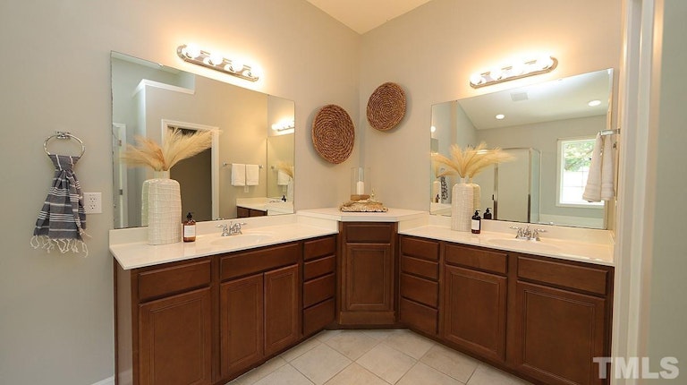 Photo 19 of 29 - 230 Beringer Pl, Chapel Hill, NC 27516