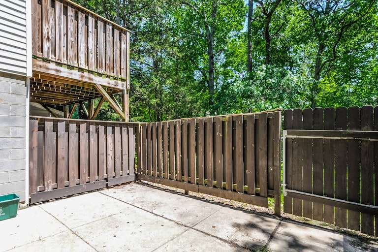 Photo 24 of 25 - 7265 Sandy Creek Dr, Raleigh, NC 27615
