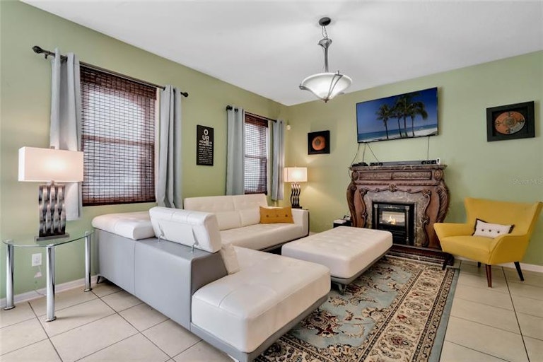 Photo 13 of 28 - 9309 Shepton St, Orlando, FL 32825