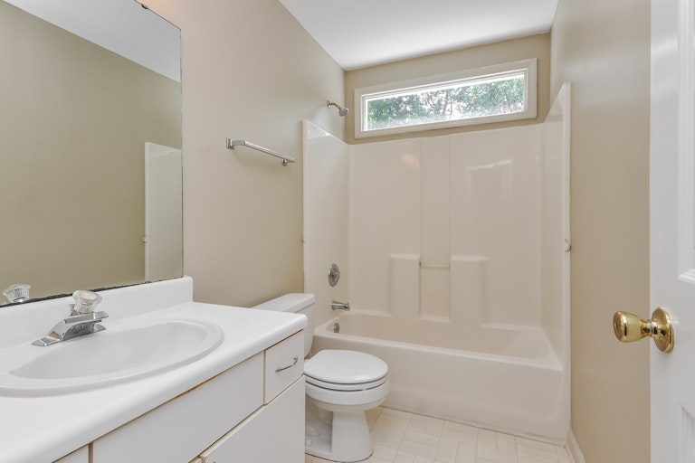 Photo 19 of 25 - 5209 Pronghorn Ln, Raleigh, NC 27610
