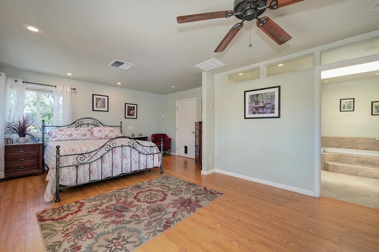 Photo 22 of 41 - 405 Riverview Dr, Auburn, CA 95603