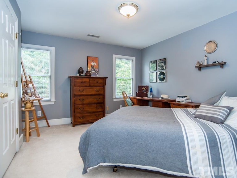 Photo 20 of 32 - 8405 Caldbeck Dr, Raleigh, NC 27615