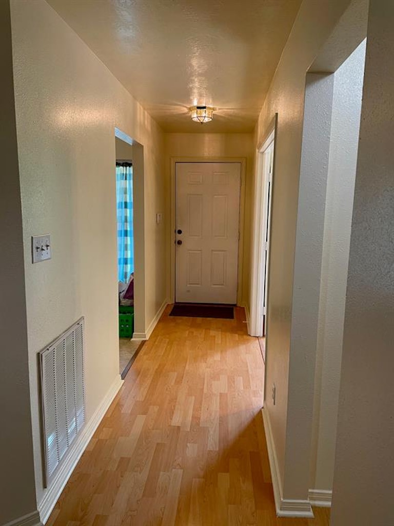Photo 7 of 45 - 16107 Mesa Blvd, Humble, TX 77396