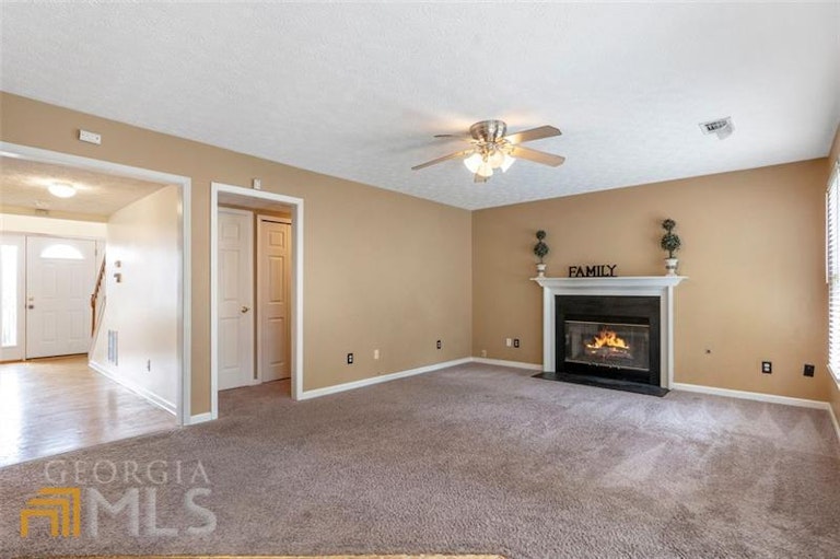 Photo 8 of 18 - 1215 Carlysle Park Dr, Lawrenceville, GA 30044