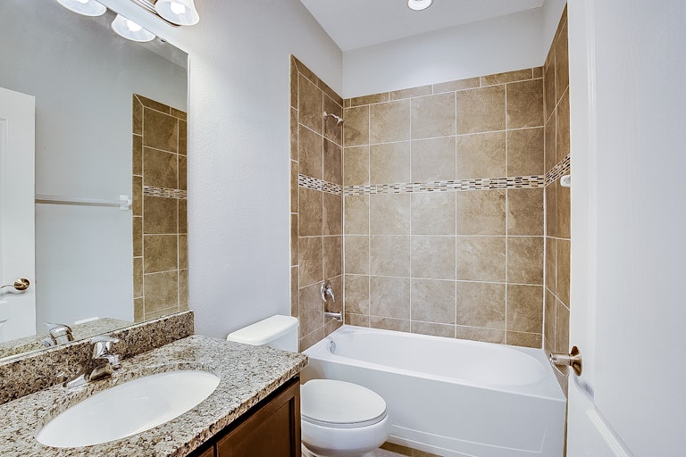 Photo 25 of 29 - 12104 Rambling Stream Dr, Riverview, FL 33579