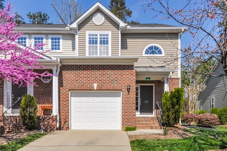 Photo 1 of 25 - 135 Florians Dr, Holly Springs, NC 27540