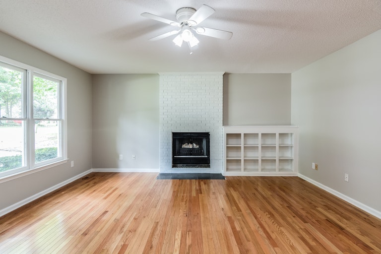Photo 4 of 11 - 4221 Timberbrook Dr, Raleigh, NC 27616