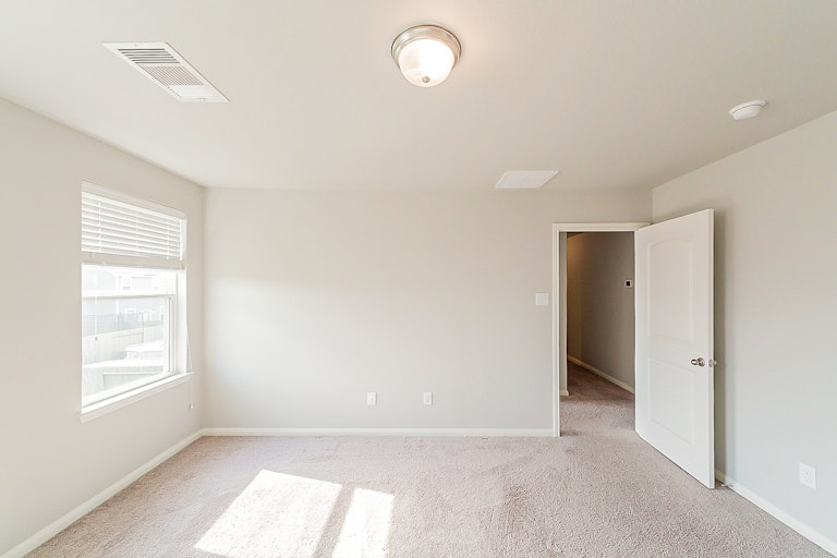 Photo 18 of 27 - 8015 Distant Harbor Rd, Baytown, TX 77523