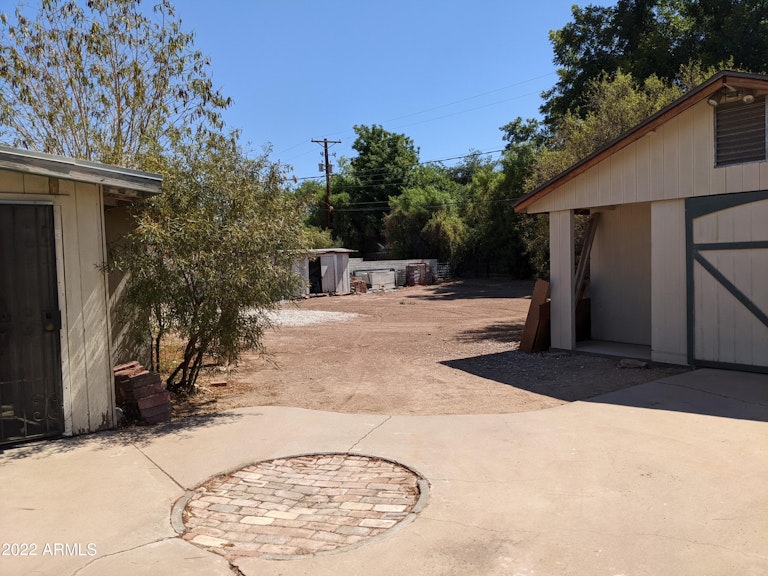 Photo 22 of 33 - 445 N Temple St, Mesa, AZ 85203