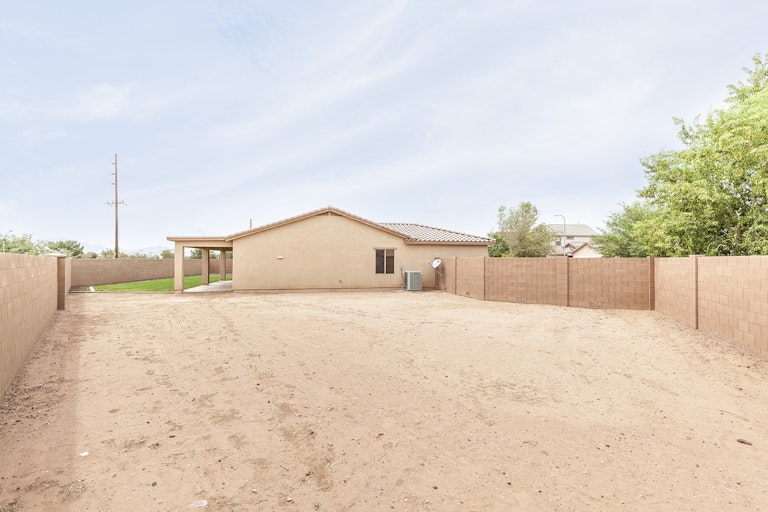 Photo 22 of 25 - 5613 W Kowalsky Ln, Phoenix, AZ 85339