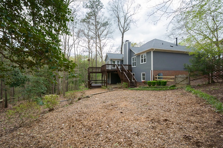 Photo 27 of 30 - 8604 Carolingian Ct, Raleigh, NC 27615
