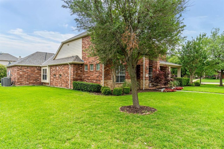 Photo 8 of 27 - 1606 Buckthorne Dr, Allen, TX 75002