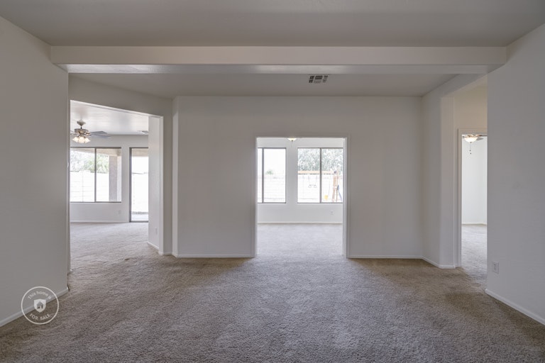 Photo 18 of 34 - 18016 W Paradise Ln, Surprise, AZ 85388