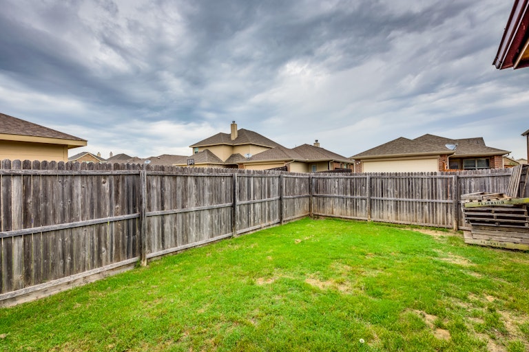 Photo 22 of 25 - 1308 Land Oak Rd, Royse City, TX 75189