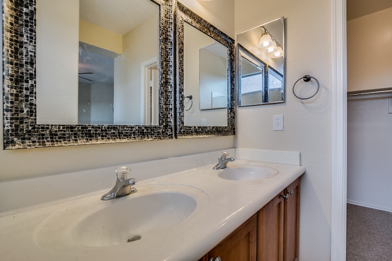 Photo 16 of 23 - 1612 W Kuralt Dr, Anthem, AZ 85086
