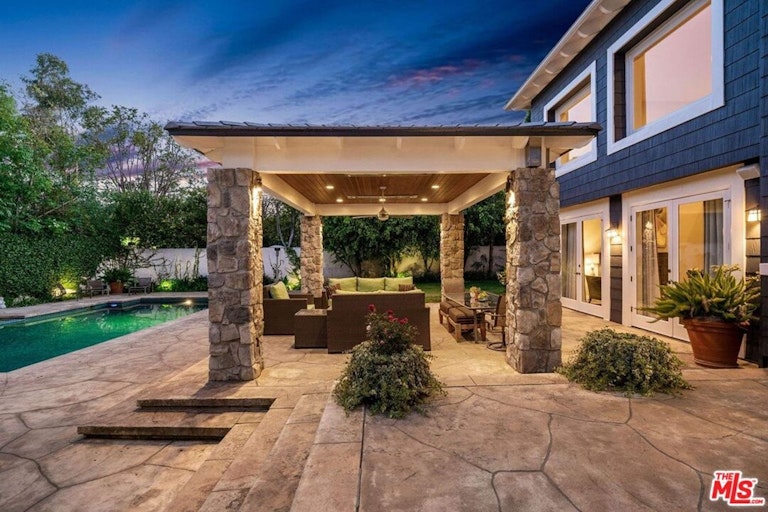 Photo 33 of 43 - 11706 Chaparal St, Los Angeles, CA 90049