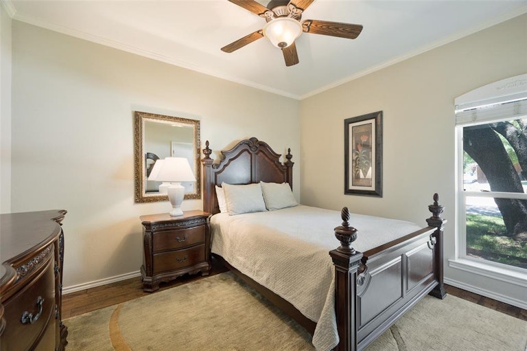 Photo 28 of 40 - 7336 Williamswood Dr, Dallas, TX 75252