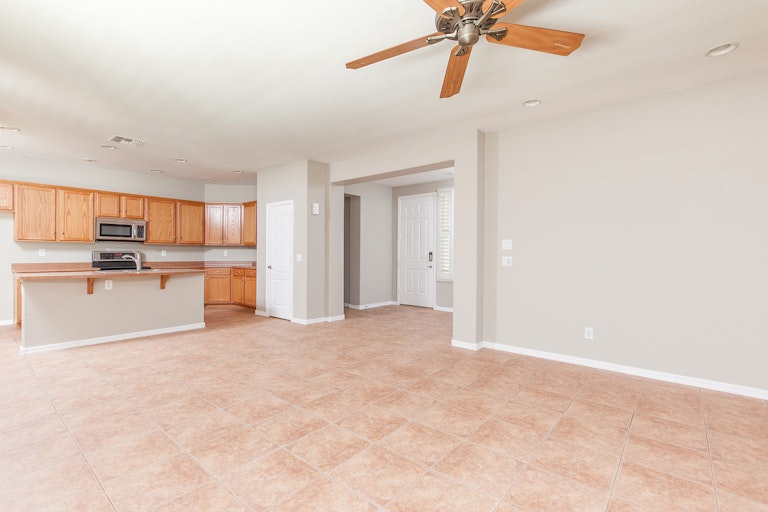 Photo 15 of 25 - 1511 E Birdland Dr, Gilbert, AZ 85297