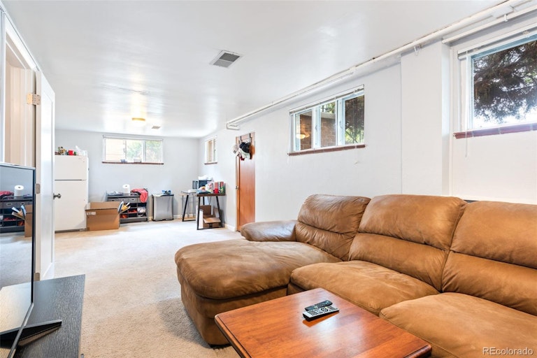 Photo 17 of 26 - 2640 Zenobia St, Denver, CO 80212
